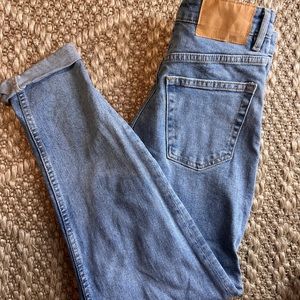 Divided H&M Light Wash High Waisted Jeans With Cuffed Leg